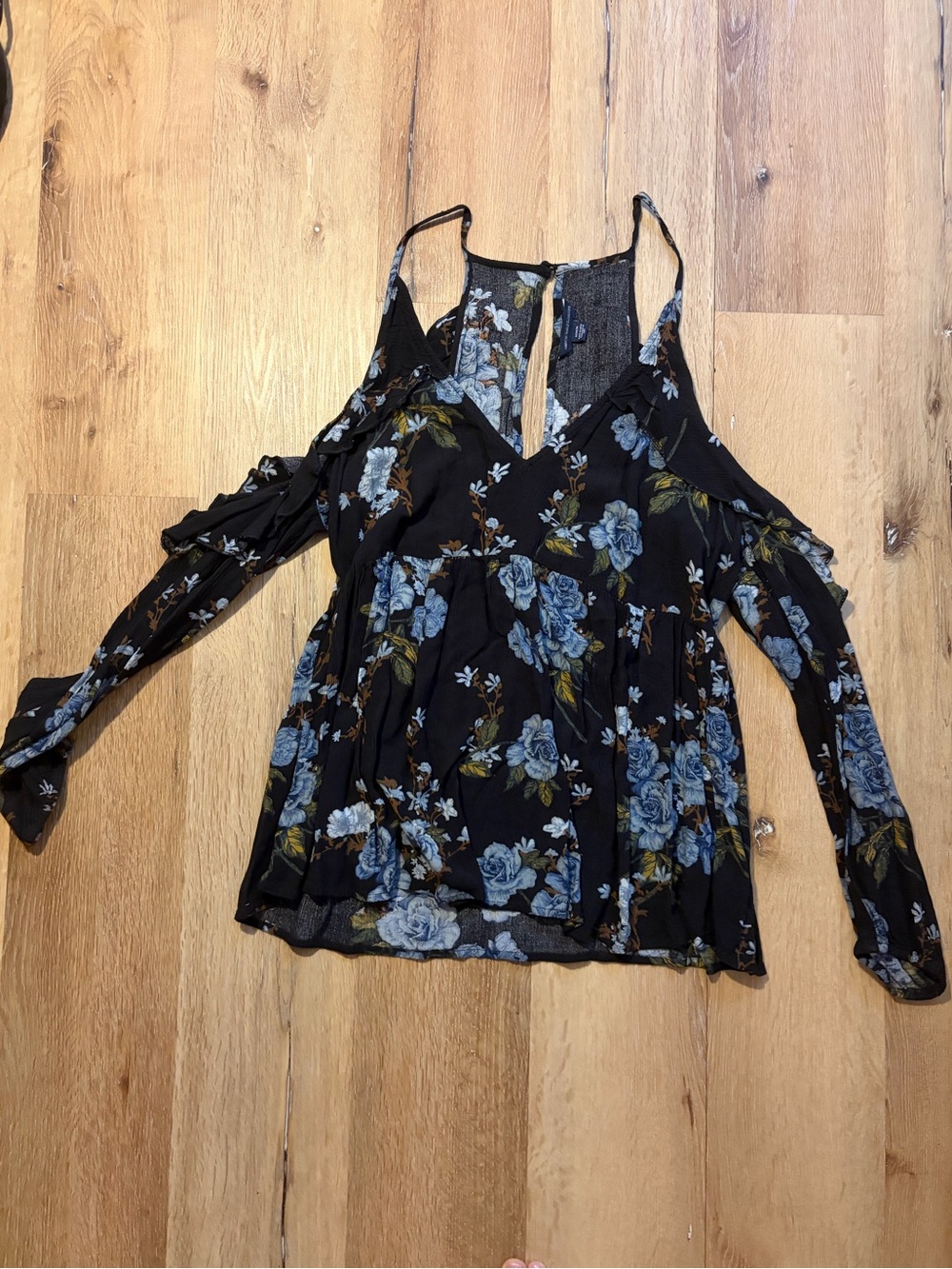 American Eagle Outfitters Black Floral Cold-Shoulder Blouse with Blue Roses